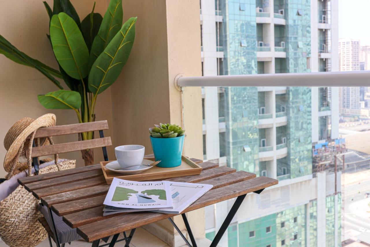 Appartement Higuests - Lake-view Studio In Vibrant Area In Jlt *