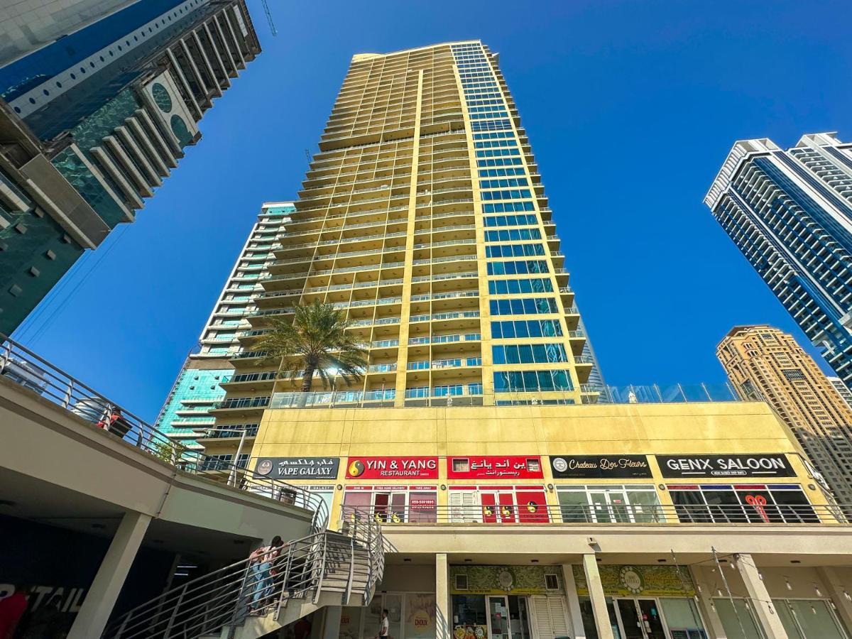 Higuests - Lake-view Studio In Vibrant Area In Jlt Appartement