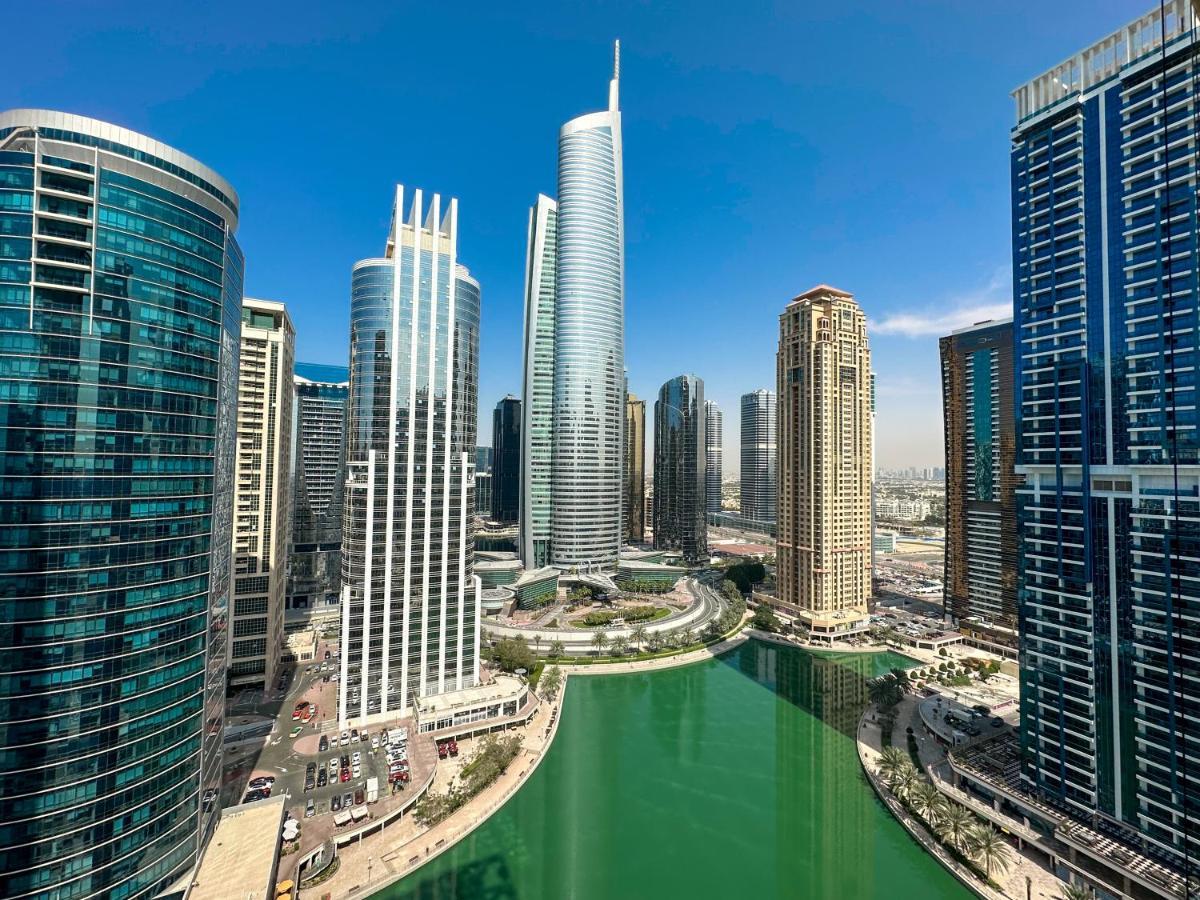 Higuests - Lake-view Studio In Vibrant Area In Jlt Appartement Dubai