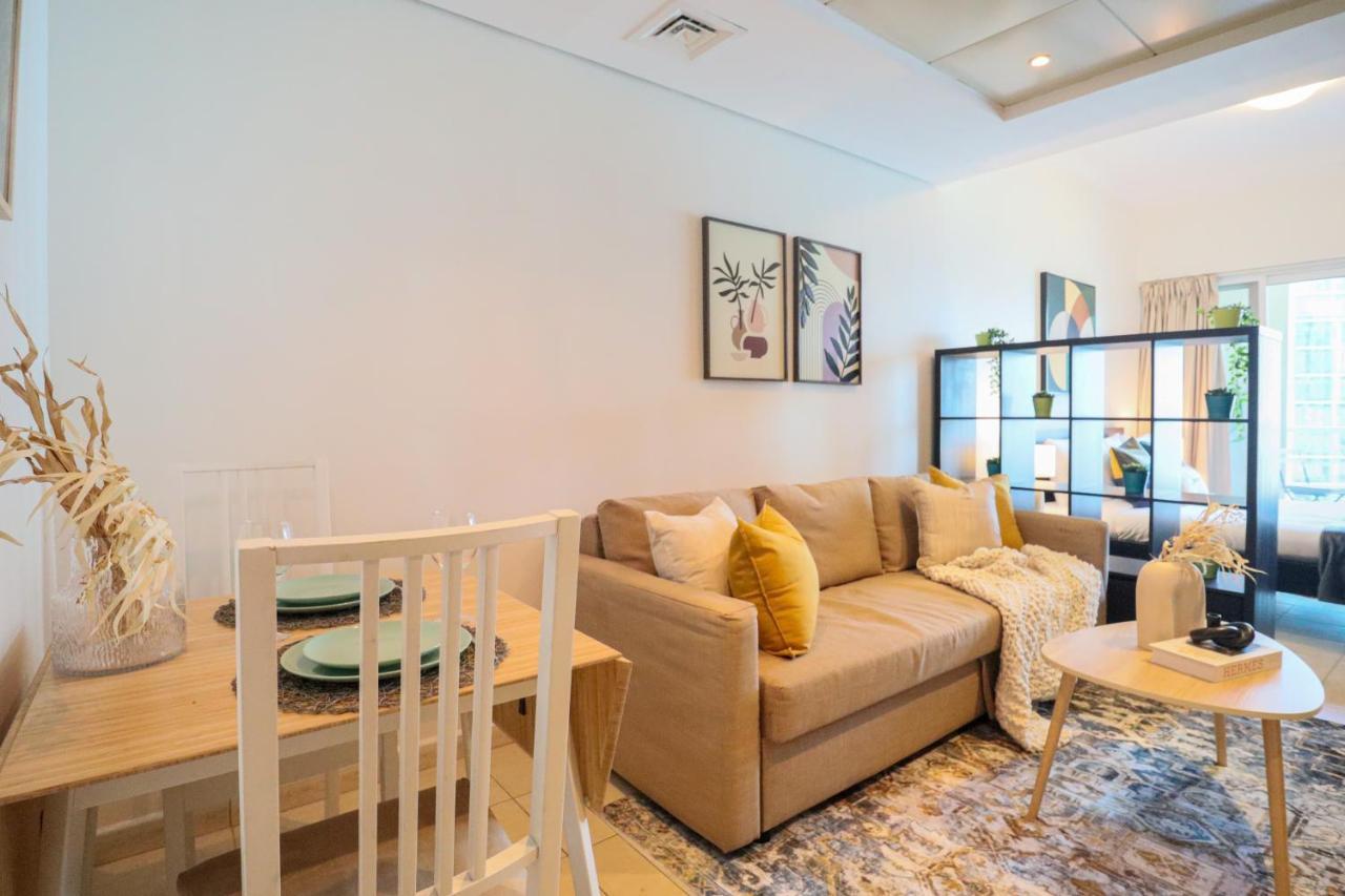 Appartement Higuests - Lake-view Studio In Vibrant Area In Jlt *