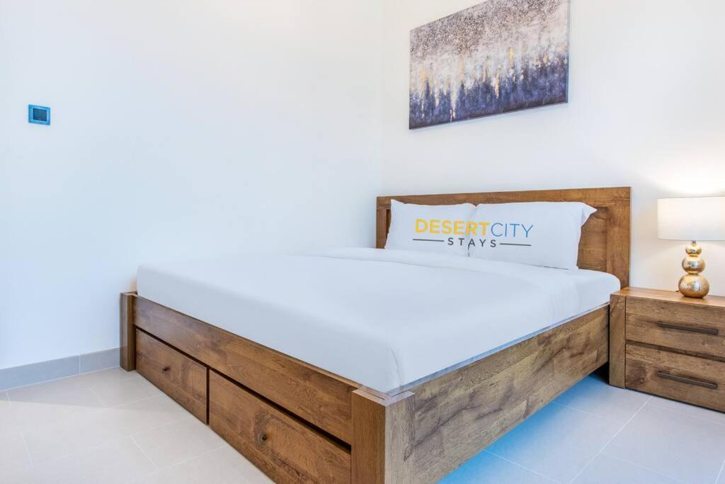 Appartement One Bed With Creek Views, Hosted By Desert Dubaï