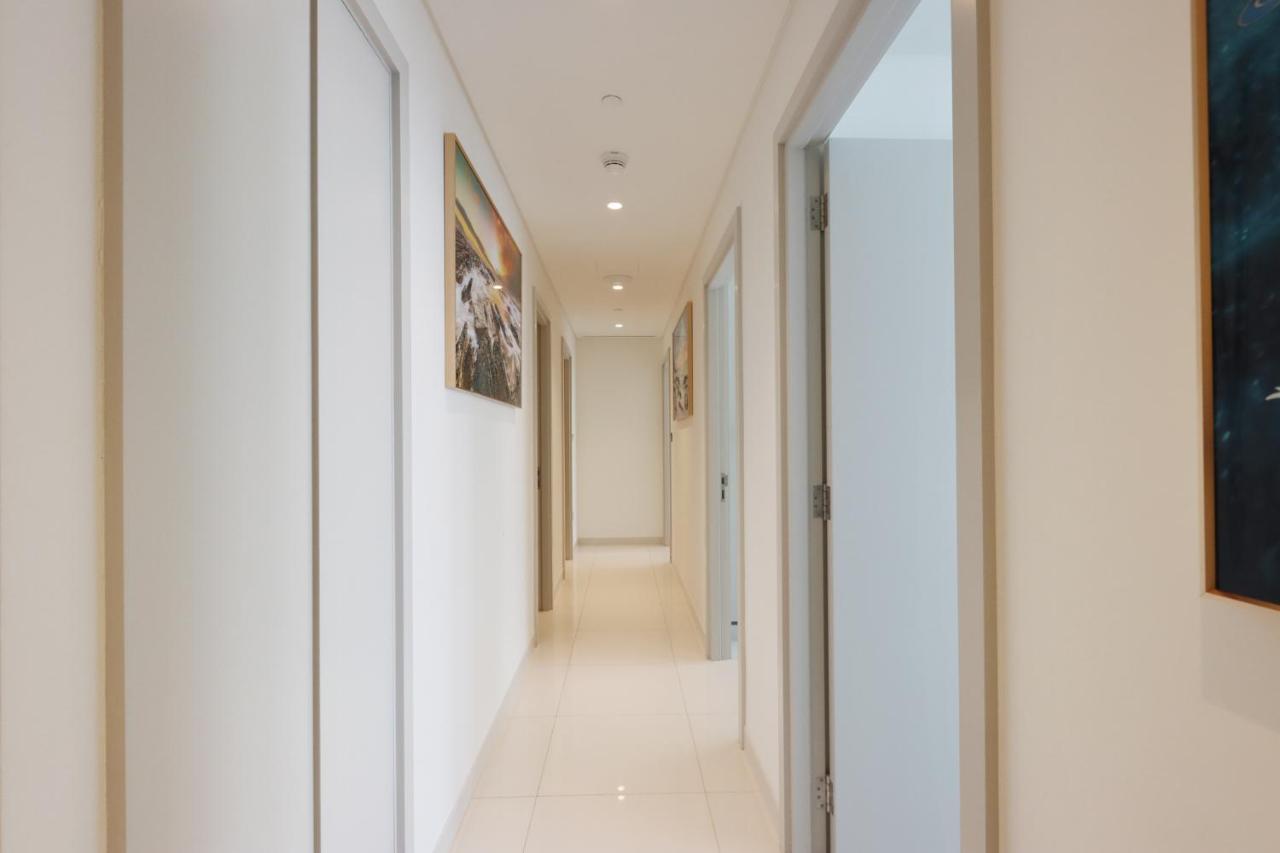 Livbnb - Lush 3 Bedroom With Marina And Skyline Views *