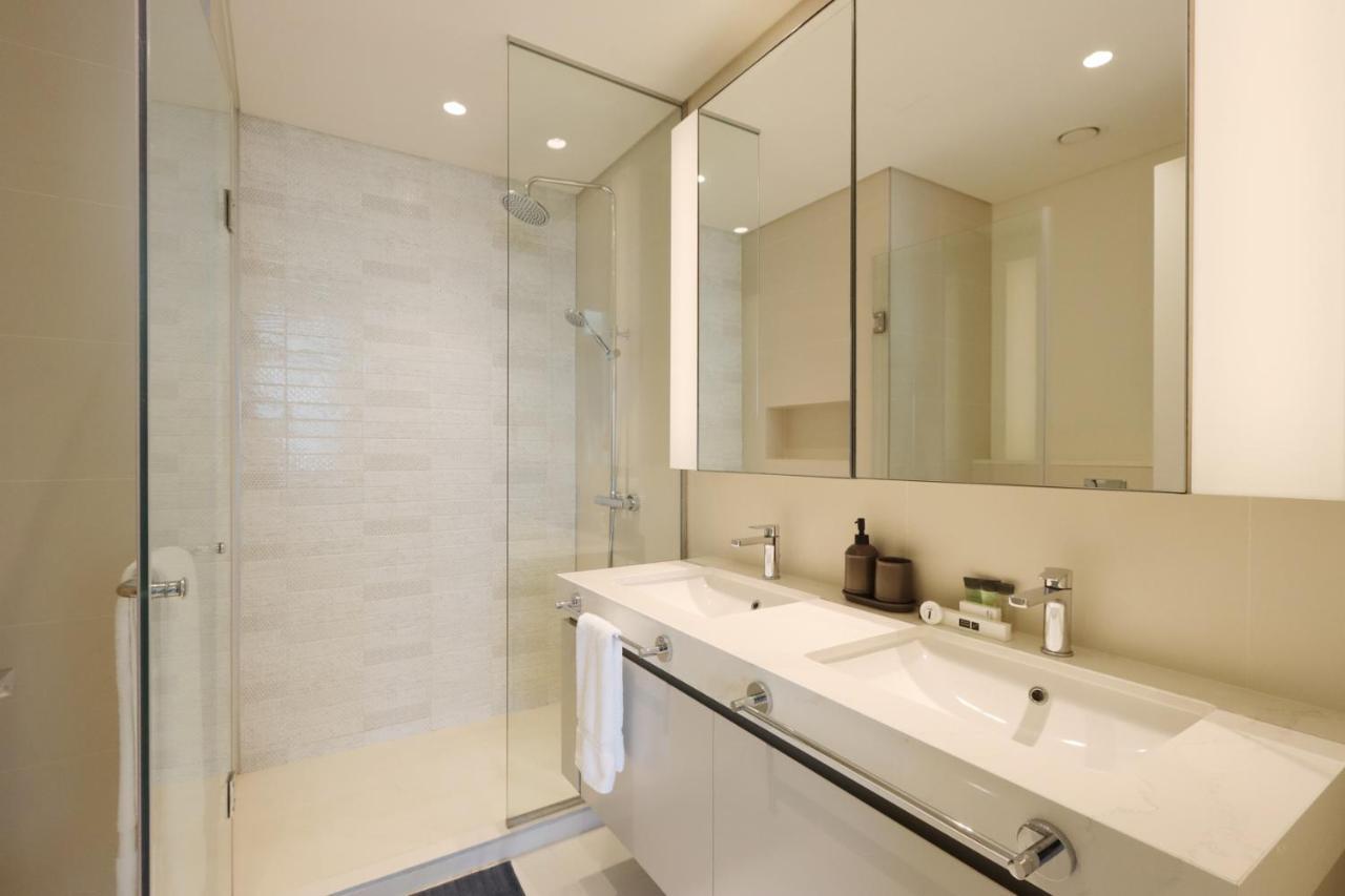 Livbnb - Lush 3 Bedroom With Marina And Skyline Views *