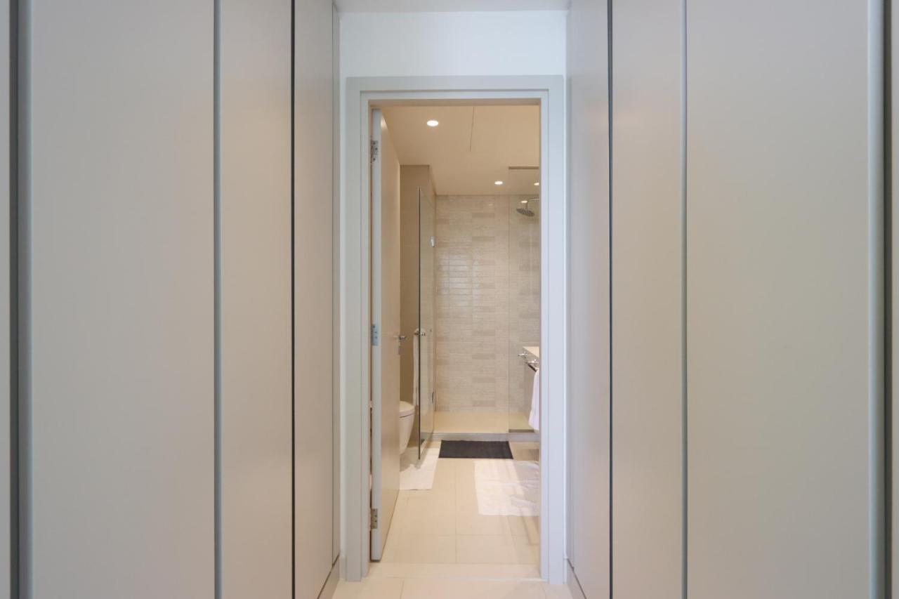 Livbnb - Lush 3 Bedroom With Marina And Skyline Views
