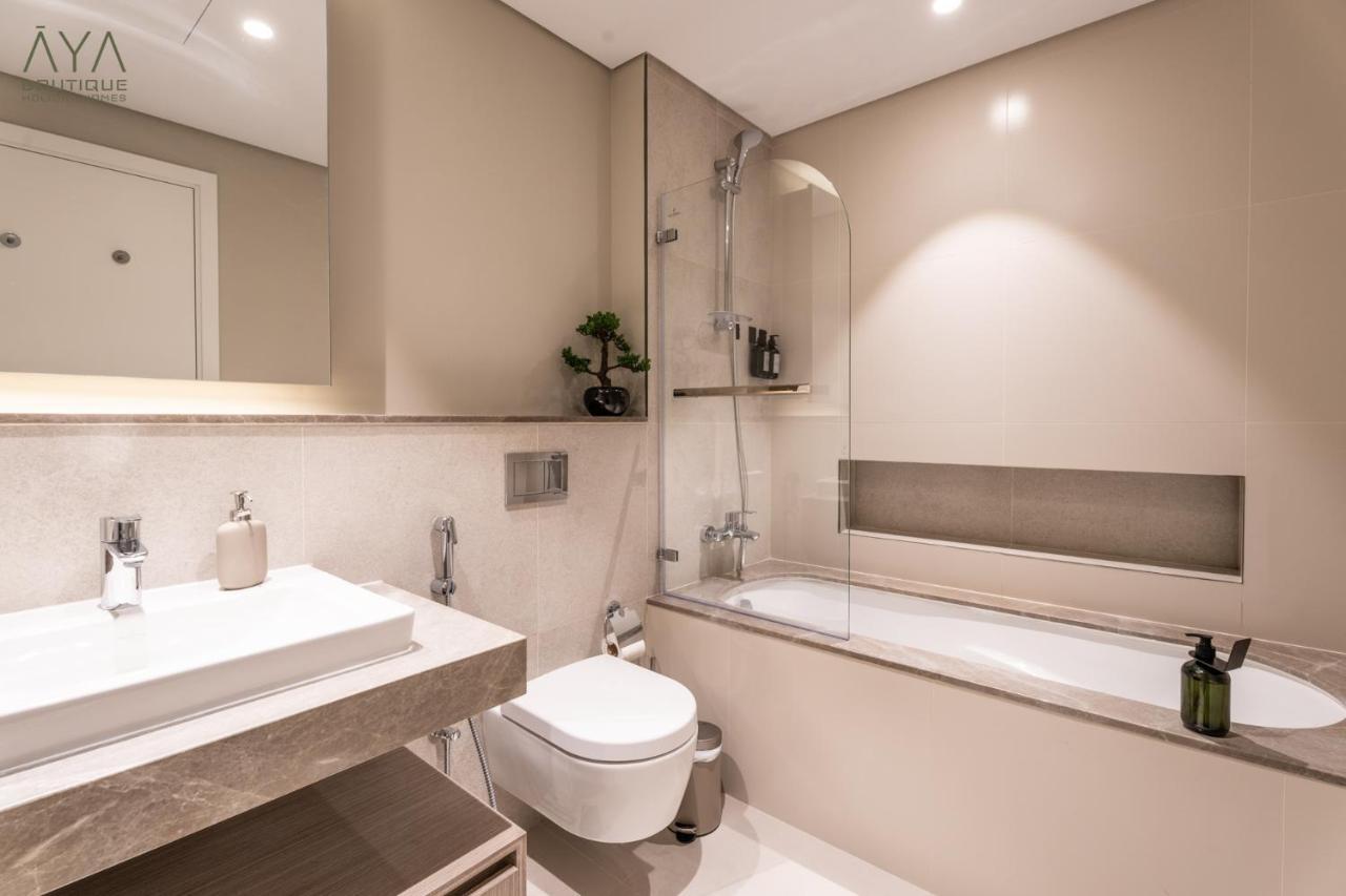 Elegant Luxury With Stunning Views In Creek Harbour Apartemen