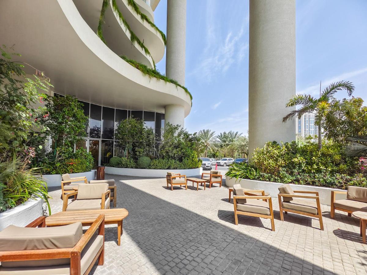 Luxury With Pool View In Vibrant Community Apartemen Dubai