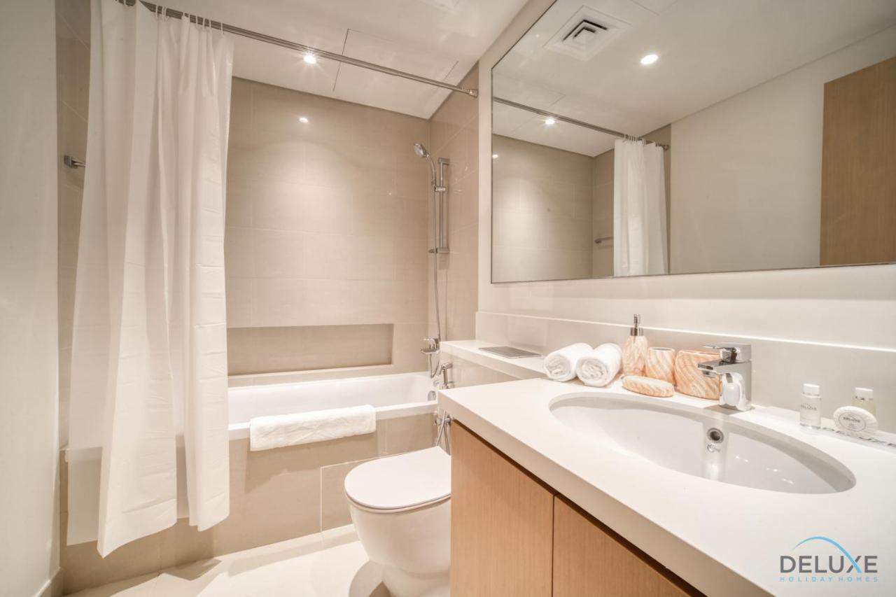 Apartment Elegant 1br At Harbour Views Tower 1 By Deluxe Homes