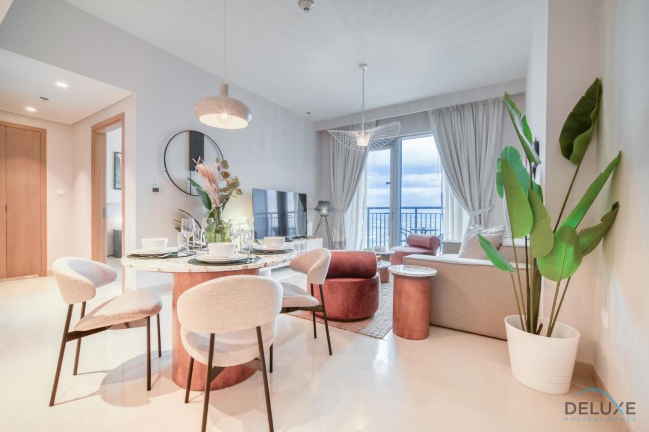 Elegant 1br At Harbour Views Tower 1 By Deluxe Homes Apartment