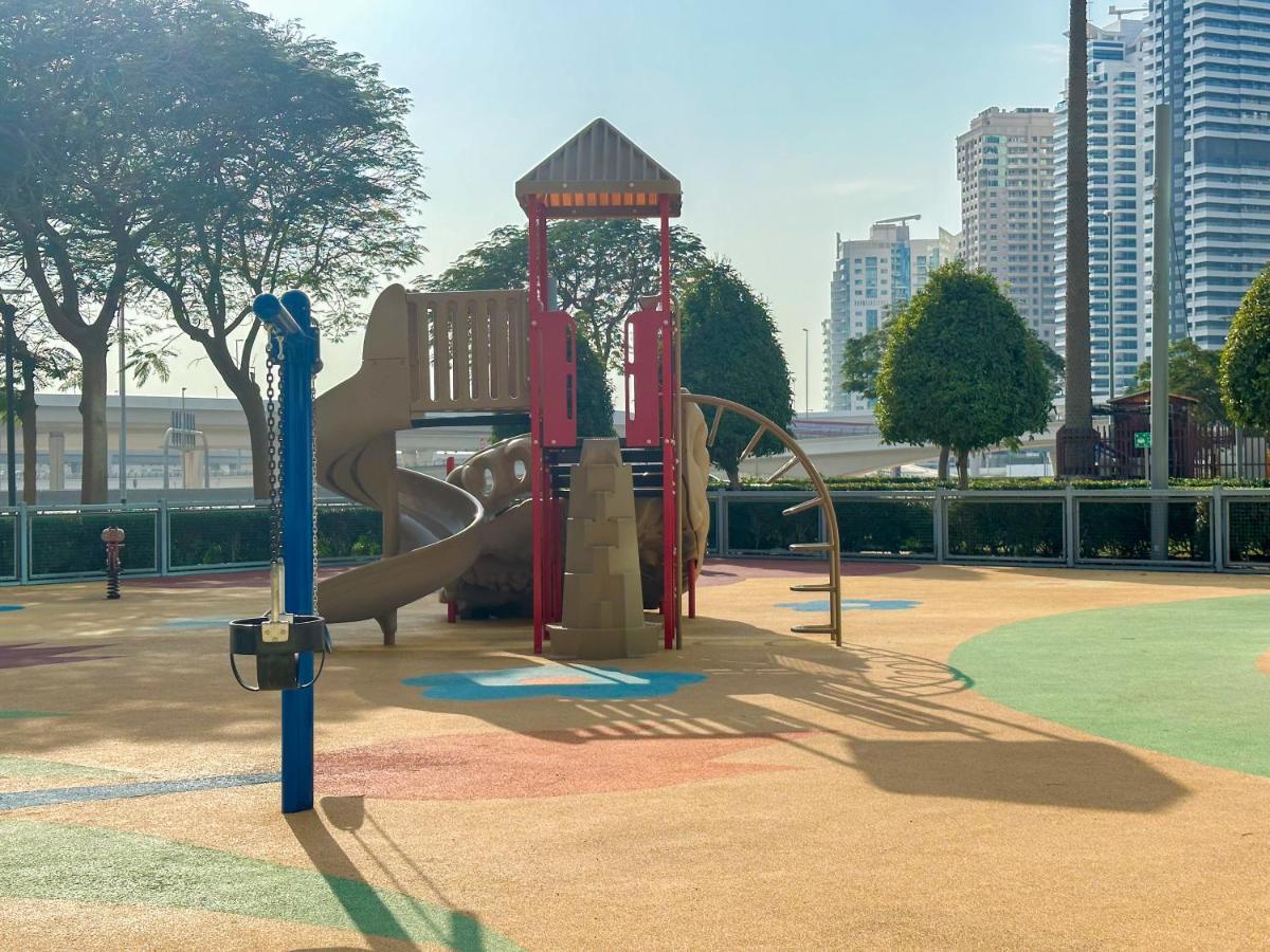 Appartement Higuests - Views From 2 Bedroom In Jlt *