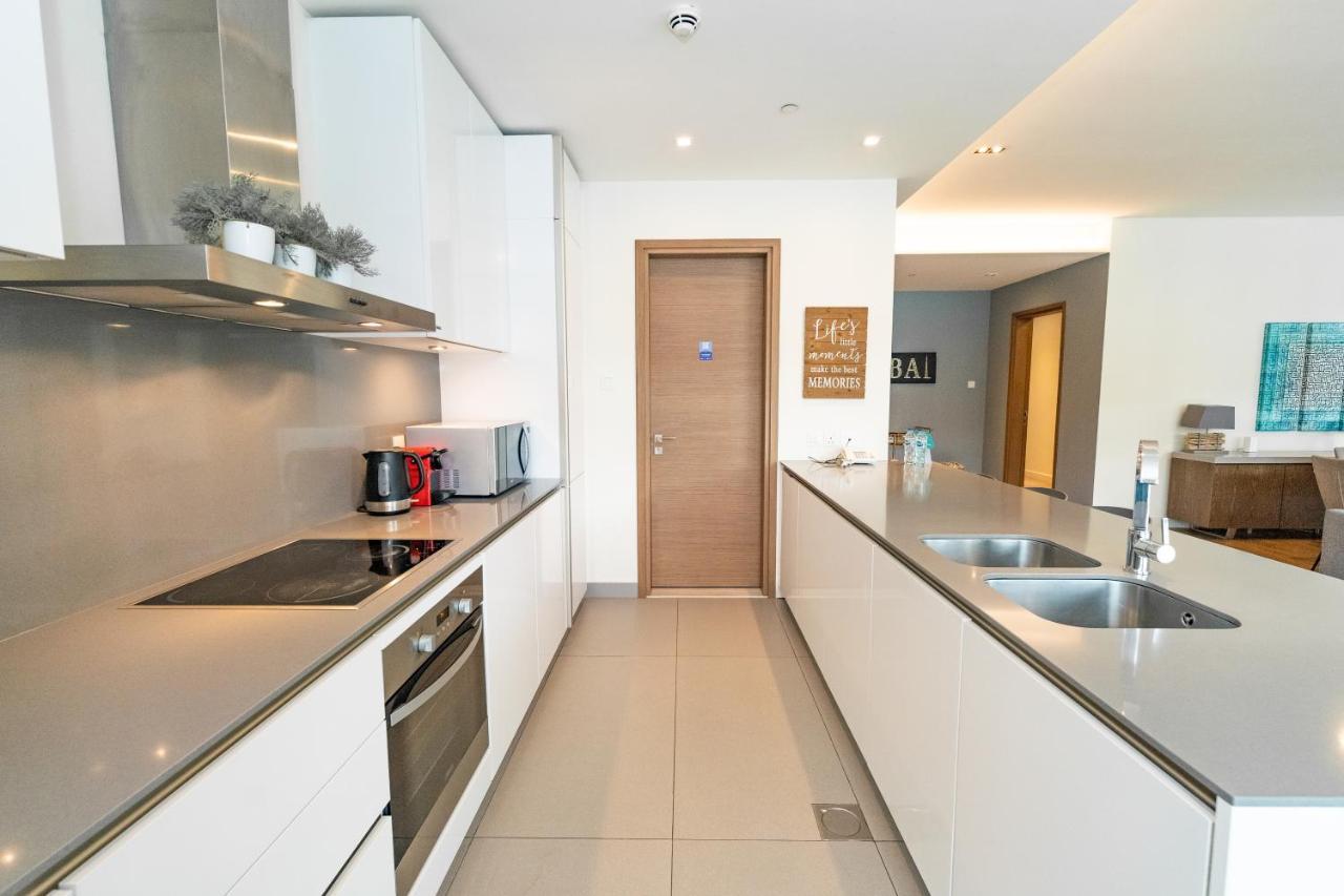 Fam Living - Walk - Urban Staycations Appartement *