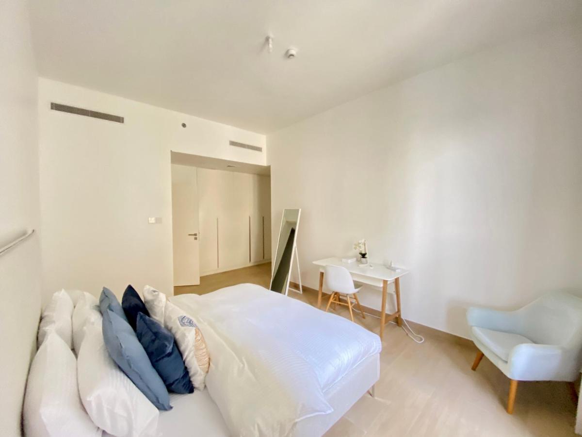 Lc22 - Elegant 1br With Beach Access In La Cote Building Apartment