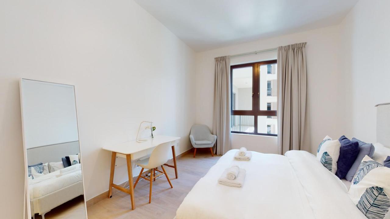 Lc22 - Elegant 1br With Beach Access In La Cote Building Dubai