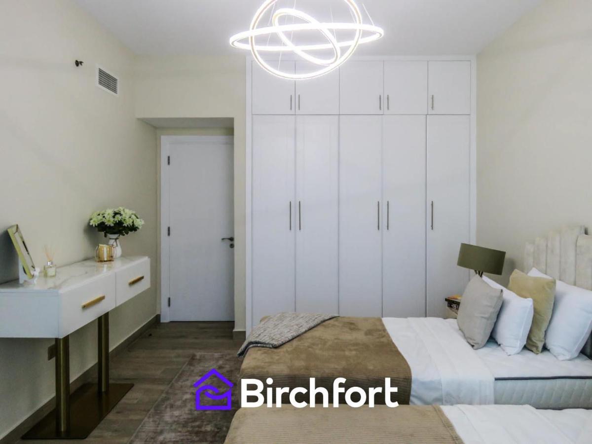 Birchfort - Newly Renovated Huge 2 Bedroom Apartamento Dubai