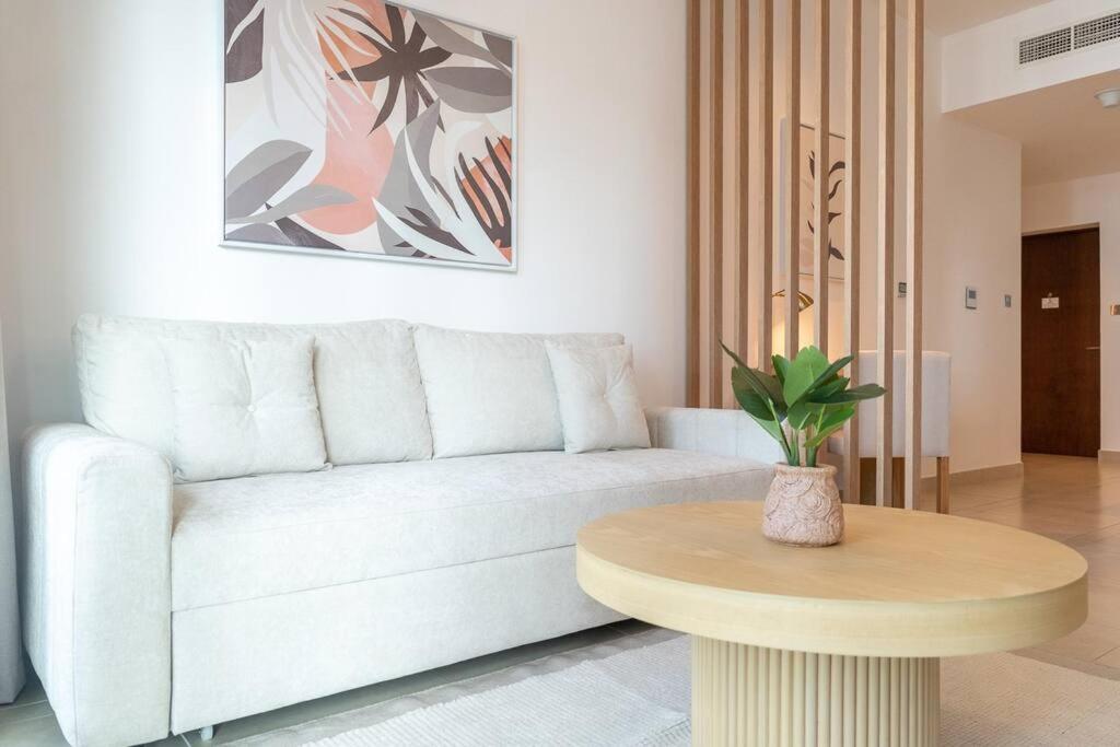 Appartement Chic Marina Gate With Japandi Interiors *