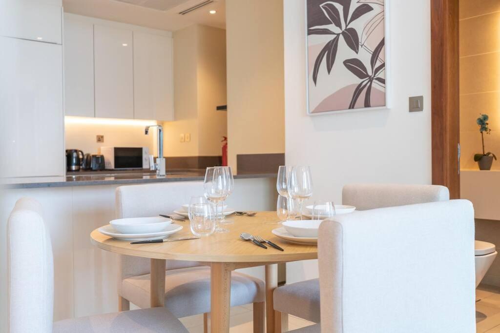 Chic Marina Gate With Japandi Interiors Appartement *