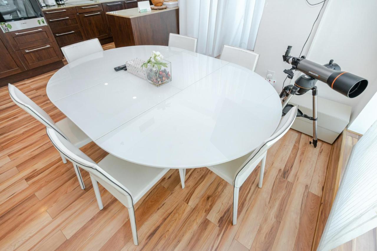 Apartment Minutes To I Breath Taking Sea View *