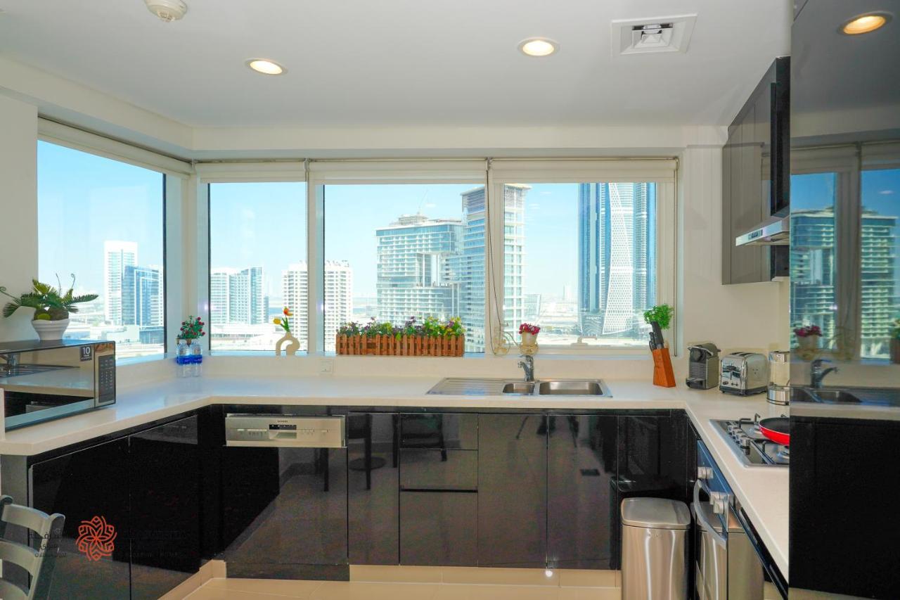 Modern Spacious 2br Canal View -business Bay Apartamento *
