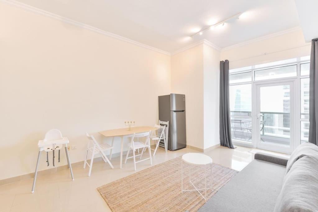 Height. Great View. Apartemen Dubai