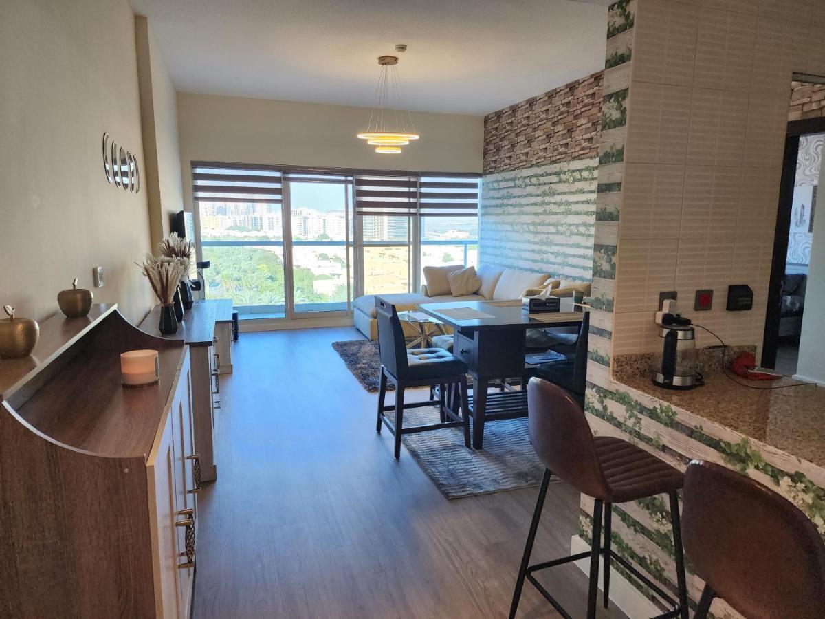 Upgraded 1 Bhk Silicon Oasis Short Or Long Dubaï