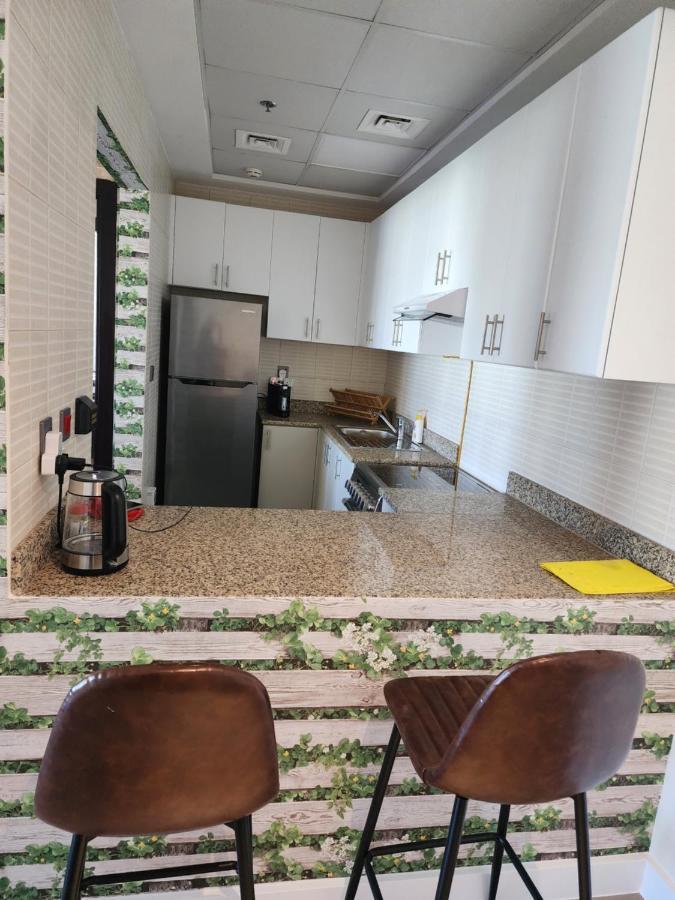 Upgraded 1 Bhk Silicon Oasis Short Or Long