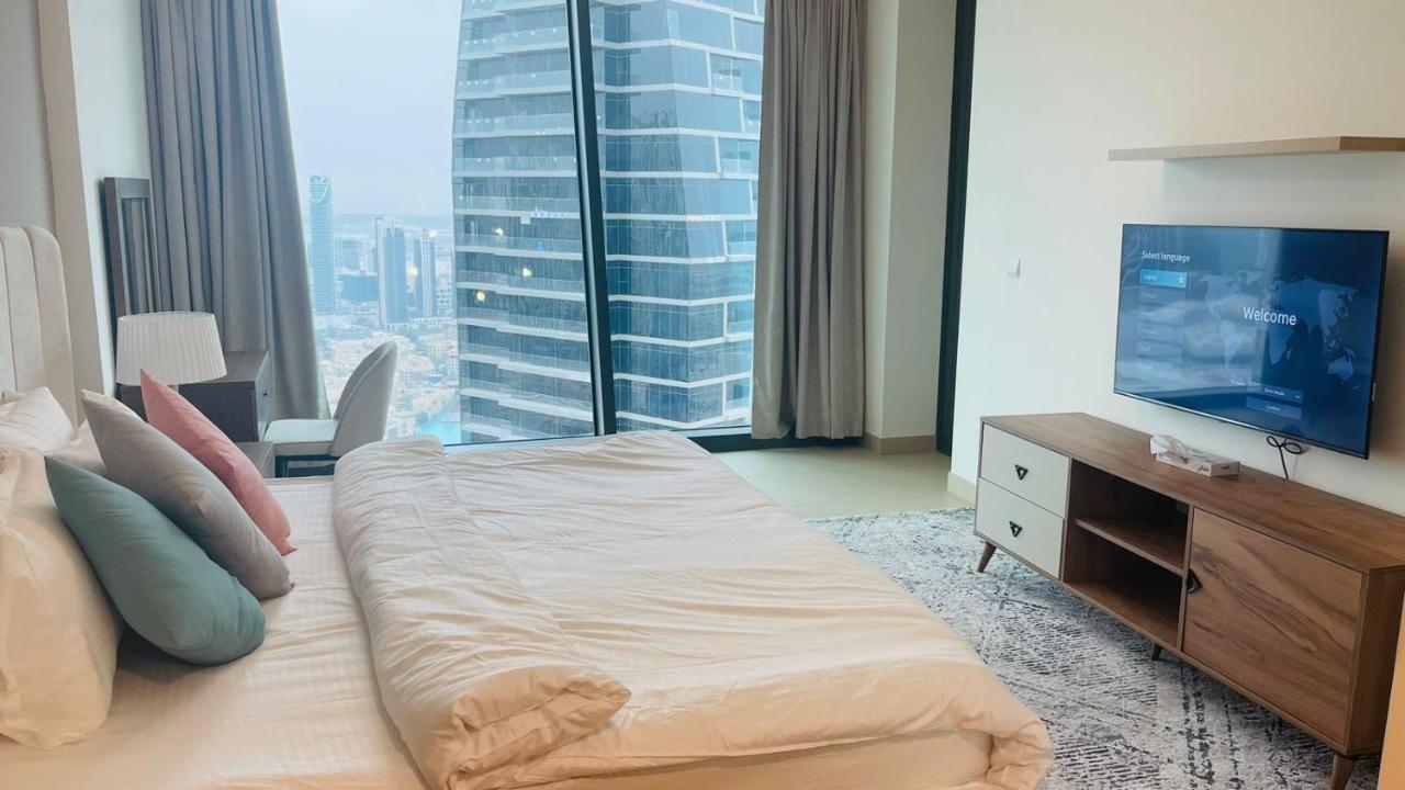 Apartment Amakin Burj Vista Tower 1 *