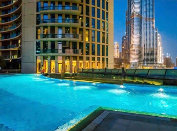 Amakin Burj Vista Tower 1 Apartment *