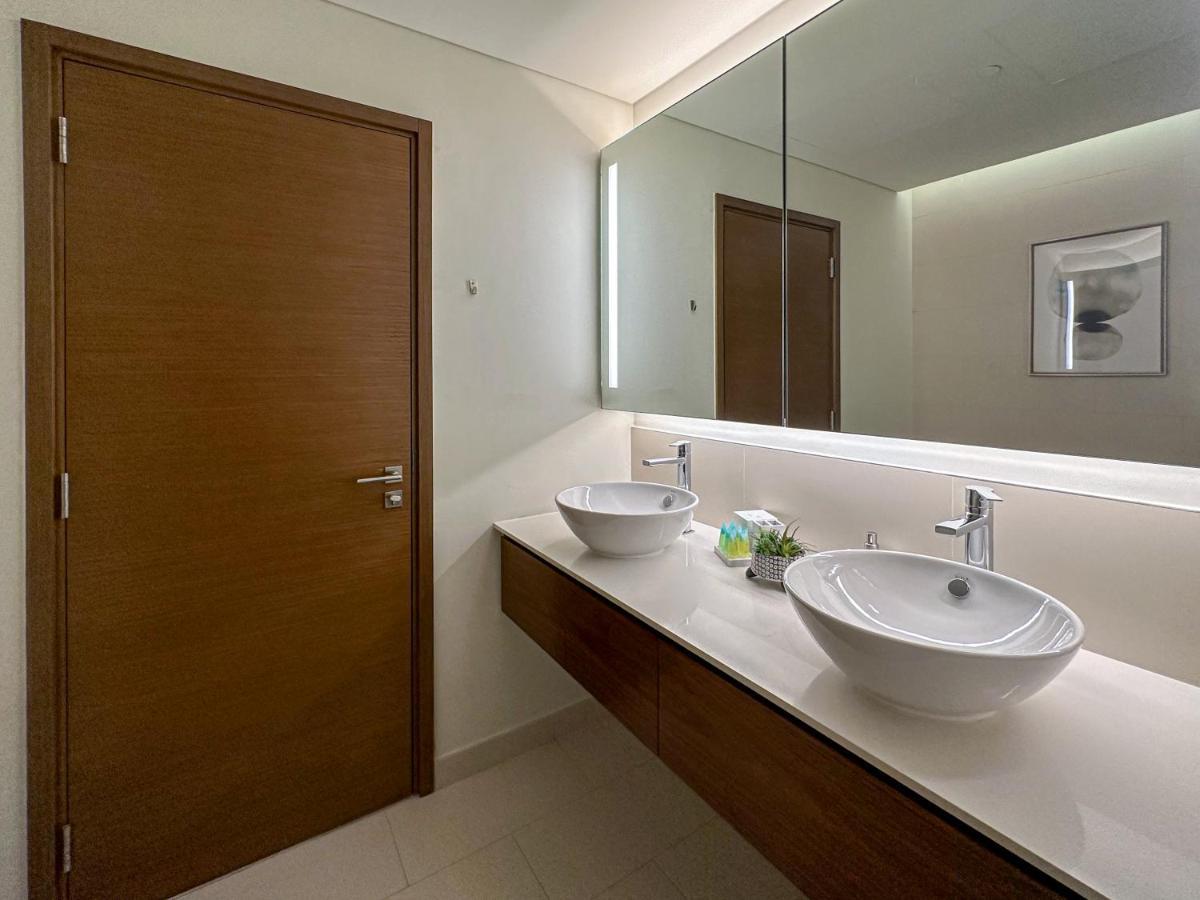Higuests - Charming Retreat In Citywalk With Balcony And Pool * Dubaï