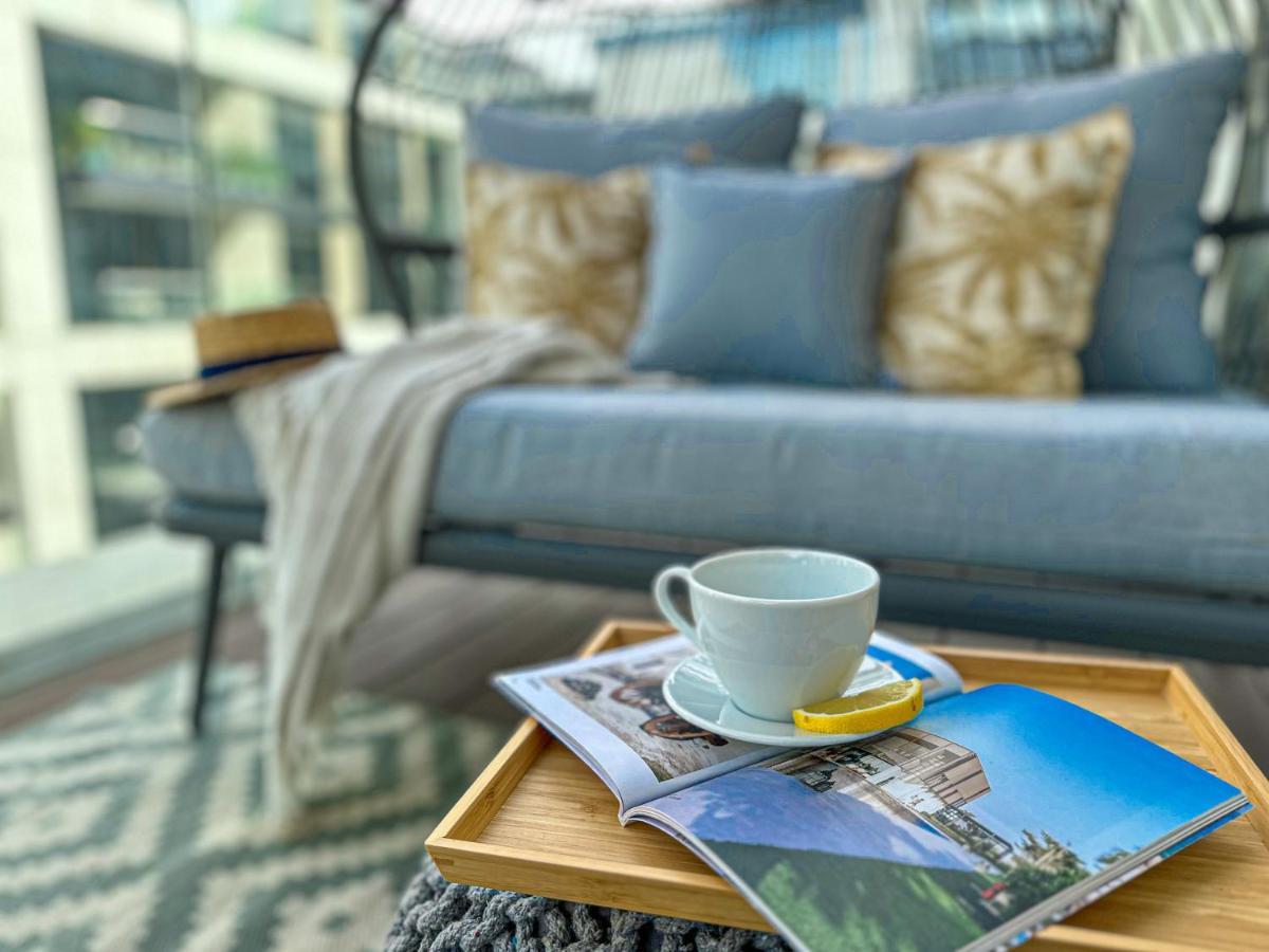 Apartamento Higuests - Charming Retreat In Citywalk With Balcony And Pool