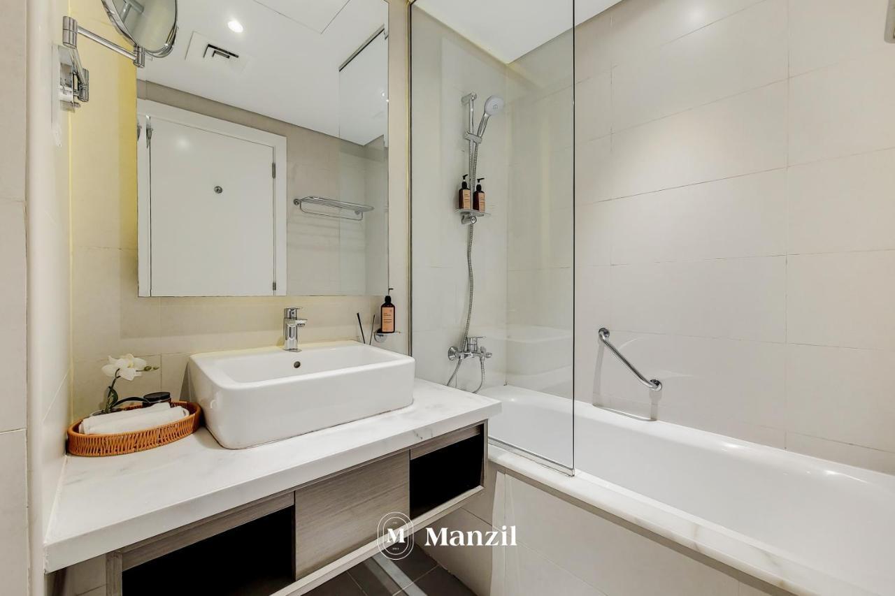 Maison Prive, Luxury With Waterfront View, Business Bay By Manzil Dubai