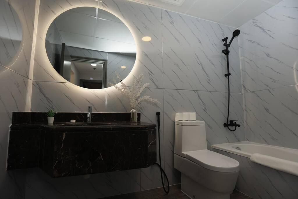 Apartment Downtown French Chic