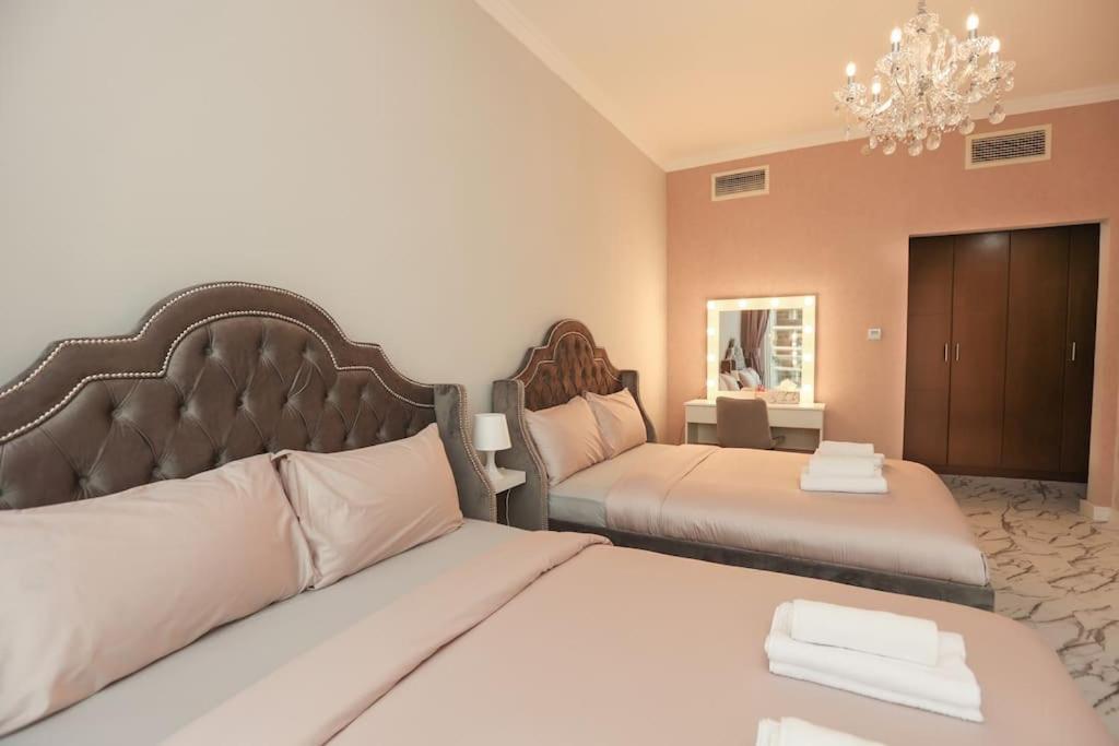 Apartment Downtown French Chic Dubai