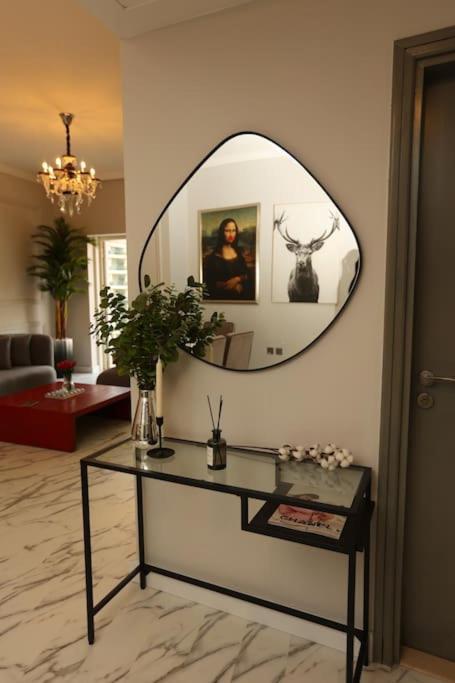 Downtown French Chic Apartment *