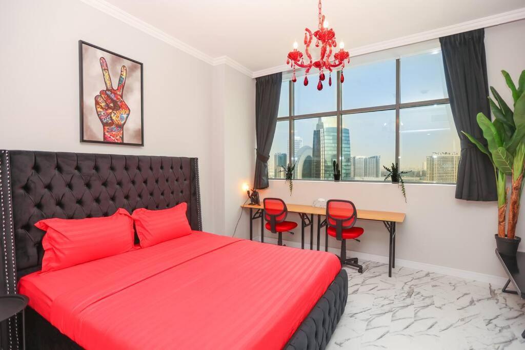 Apartment Downtown French Chic *