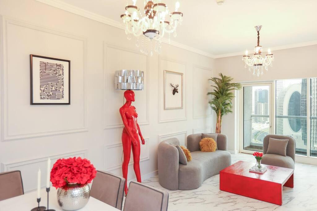 Apartment Downtown French Chic *