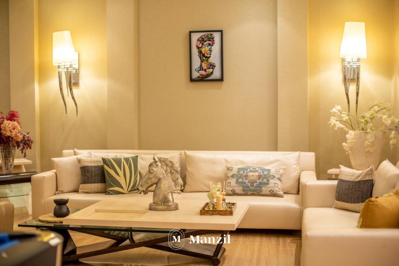 Villa Manzil - Ultra Luxury 6br Signature With Pool, Theatre And Beach Access In Palm Jumeirah *