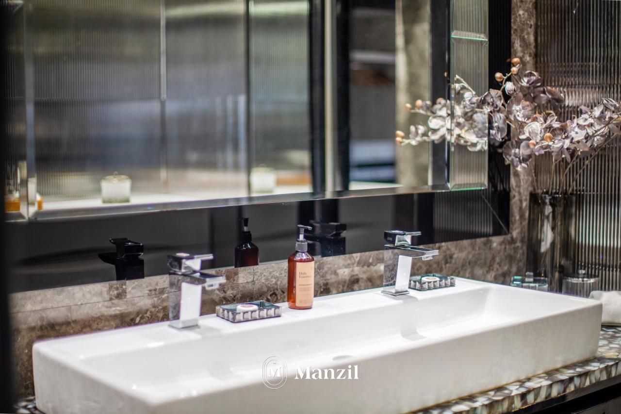 Villa Manzil - Ultra Luxury 6br Signature With Pool, Theatre And Beach Access In Palm Jumeirah *
