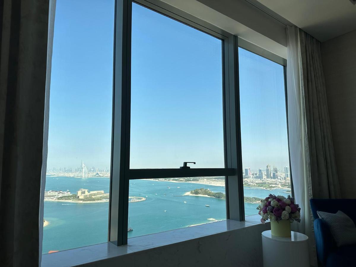 Apartment Palm Tower Where Luxury & View Meet In One Place