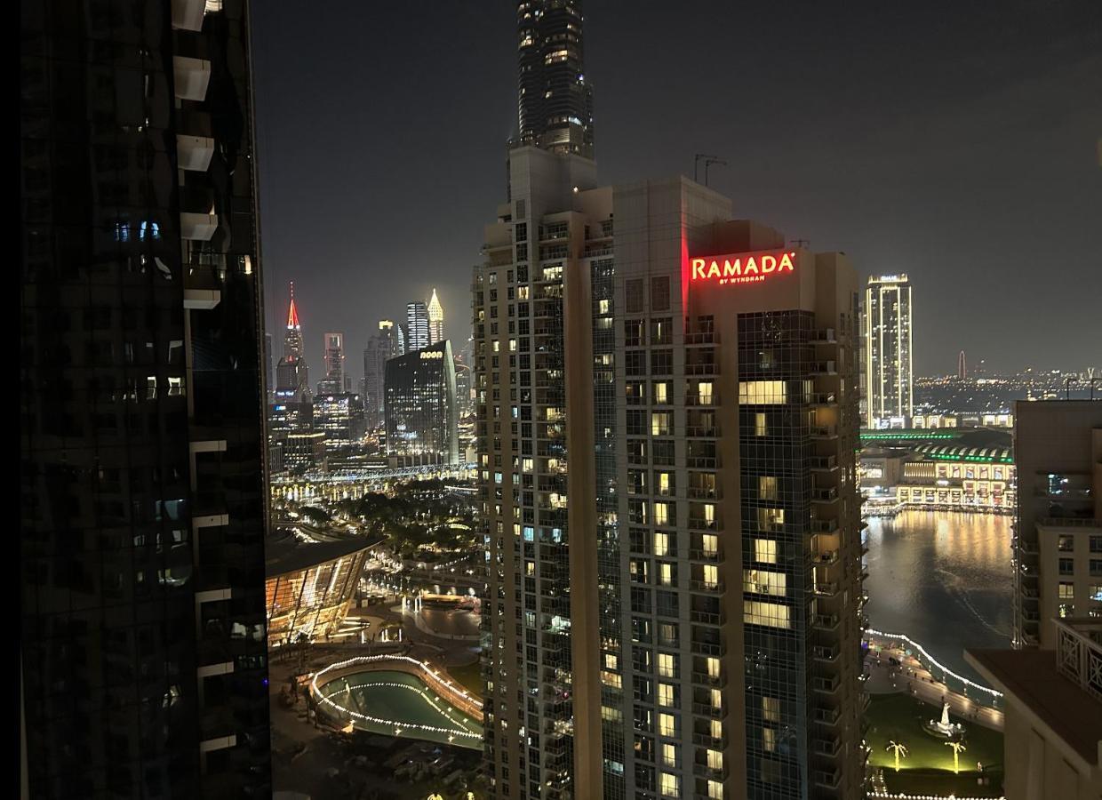 New! Luxury 3bedroom With Spectacular Burj Views Downtown Apartment *