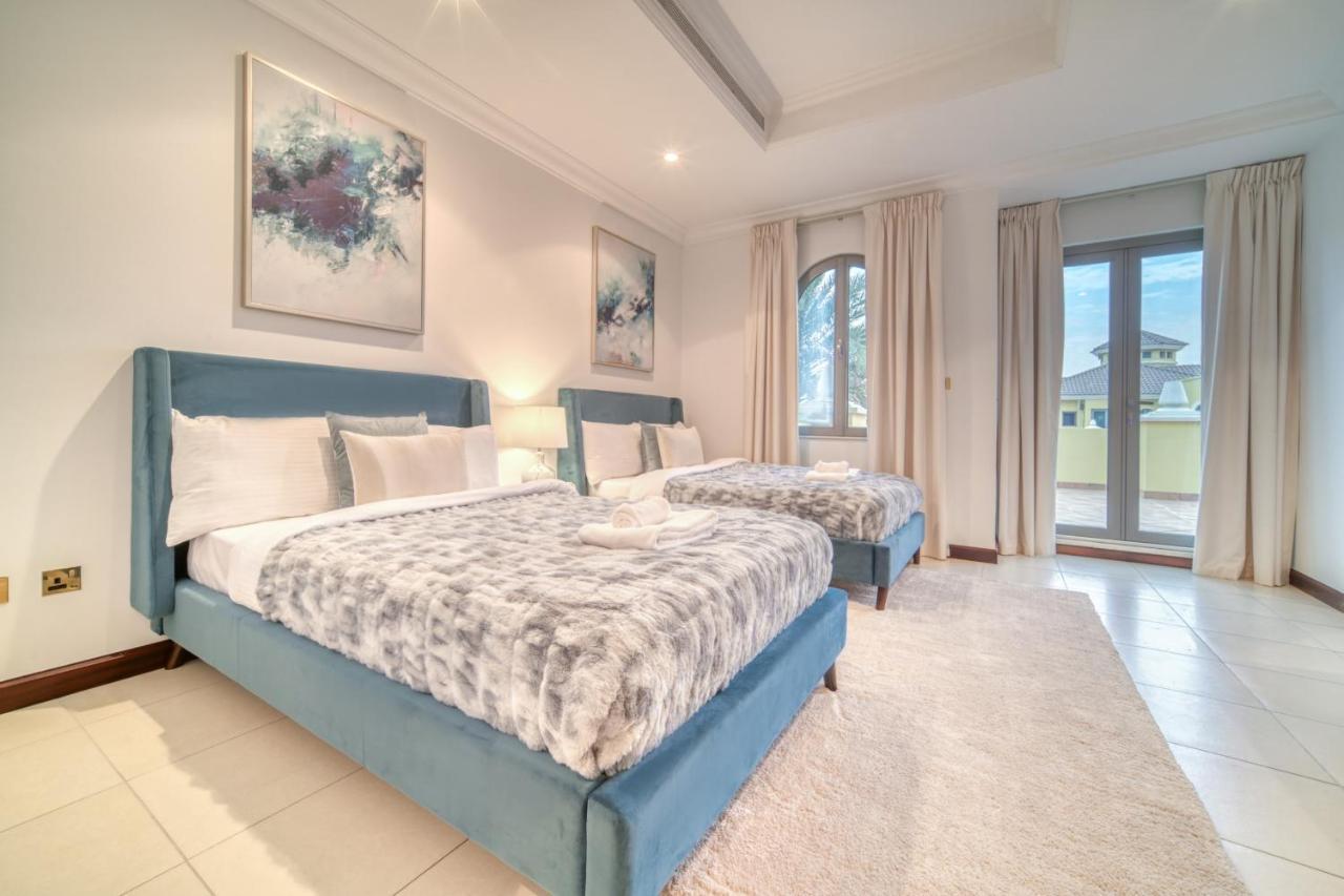 Frond E Villa, Palm Jumeirah - Mint * Dubaï
