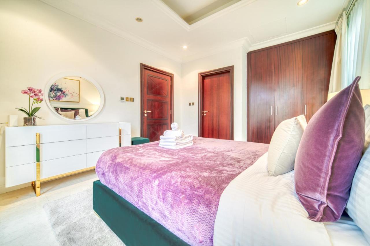 Frond E Villa, Palm Jumeirah - Mint * Dubaï