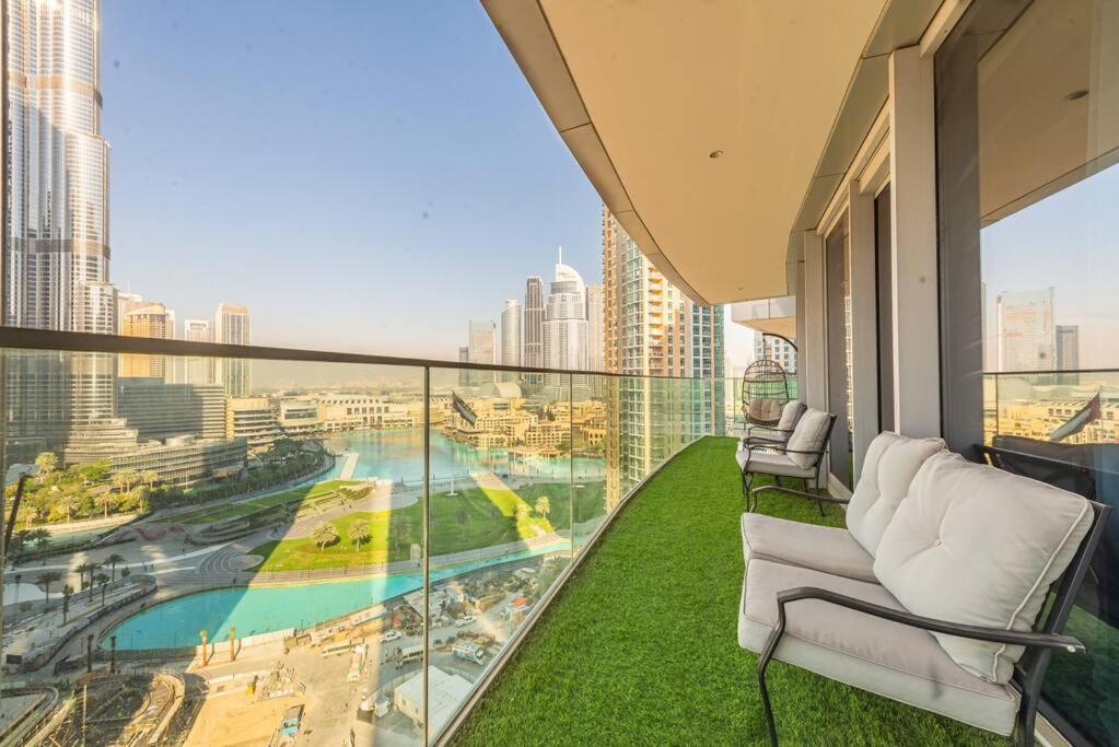 First Class 2br With Full Burj Khalifa And Fountain View Apartemen *