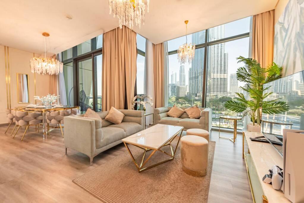 Lägenhet First Class 2br With Full Burj Khalifa And Fountain View Dubai