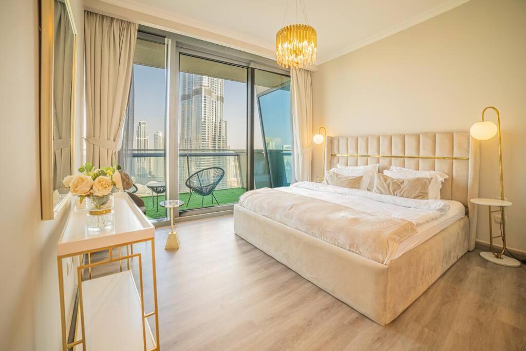 First Class 3br With Full Burj Khalifa And Fountain View Apartament