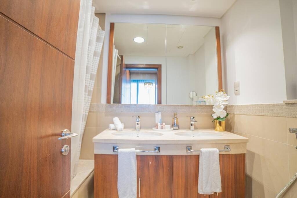 Apartament First Class 3br With Full Burj Khalifa And Fountain View Dubai