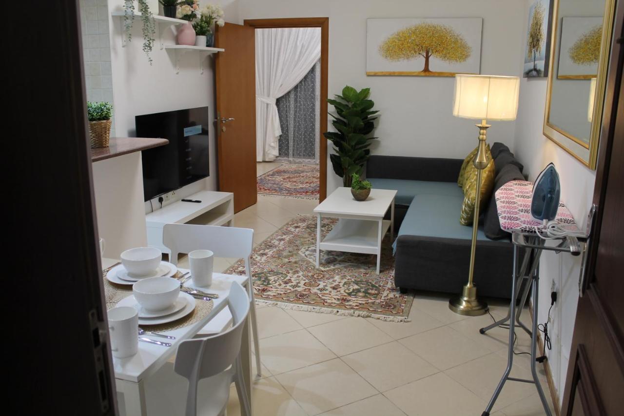 Apartamento Newly Furnished Cozy 1 Bedroom Close To Jbr And Metro Dubái