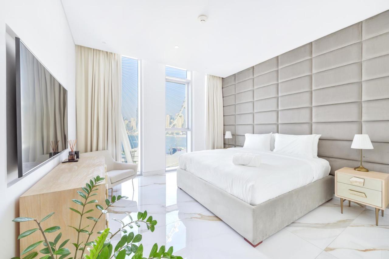 Appartamento Lavish & Equipped Oceanfront 2 Bedroom Facing Ain Dubai