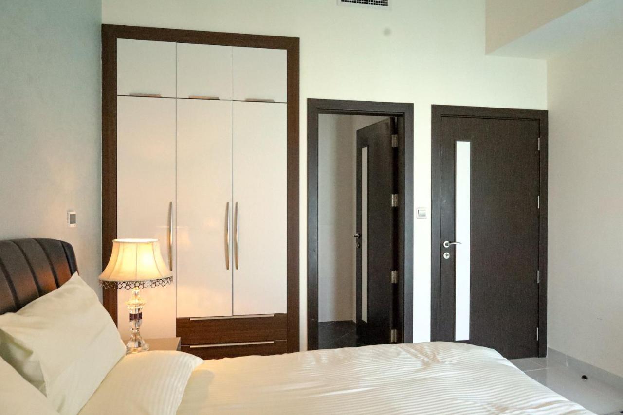 Luxury 1 Bedroom In Miraclz Tower By Danube Properties Apartamento