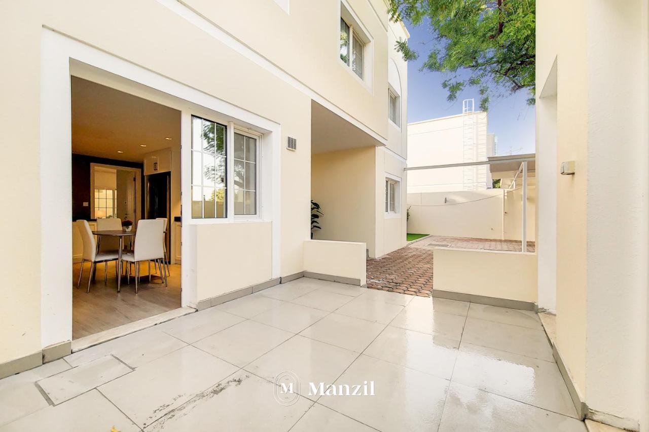 Al Bateen Residences, Luxury With Private Beach Access In Jbr By Manzil *
