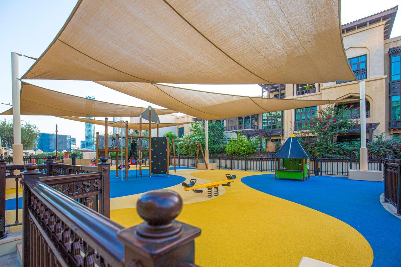 Luxurious 1 Bed -connected To Mall * Dubai