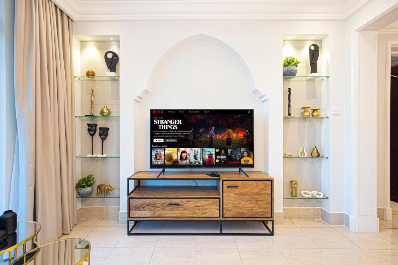 Luxurious 1 Bed -connected To Mall Apartamento *
